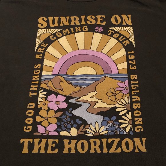 🍁🇨🇦 💥Host Pickx2!!!💥 Billabong T-Shirt - Sunrise on the Horizon🇨🇦🍁 - Picture 2 of 4